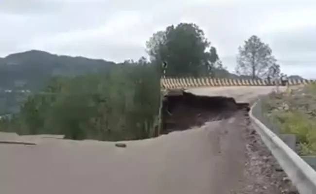 Flyover collapses on Shimla highway as rains lash Himachal