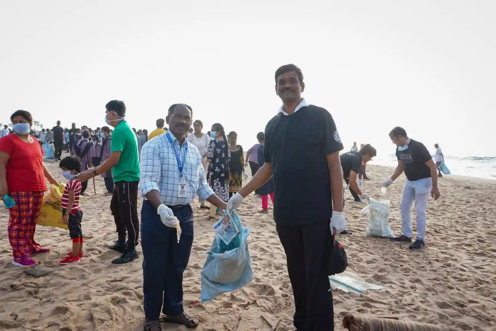 22,000 people gather in Visakhapatnam for world’s biggest beach clean-up