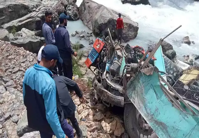 6 ITBP jawans killed, 30 injured as bus plunges into river bed in J&K