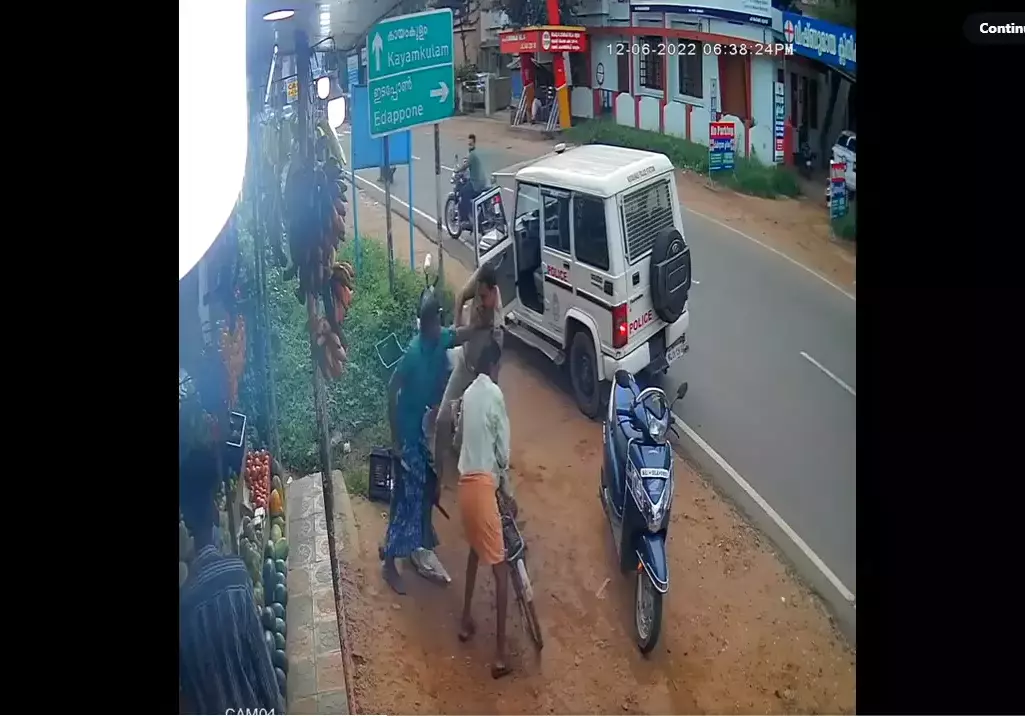 Viral video: Courageous Kerala cop takes on machete-wielding goon with bare hands