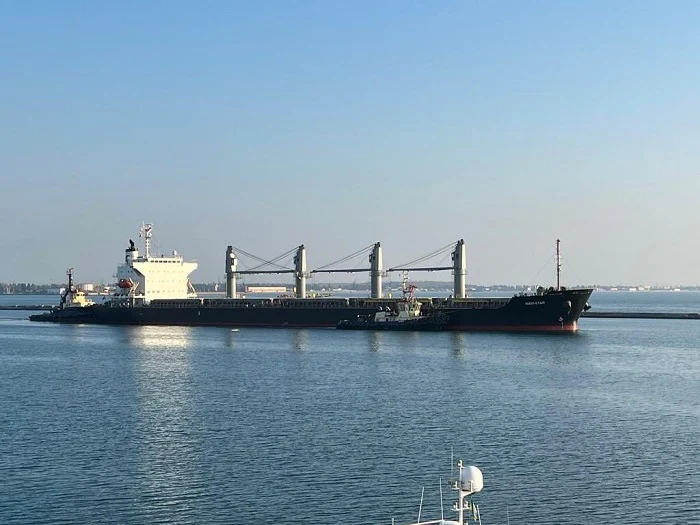 Three ships leave Ukrainian Black Sea ports with corn for Ireland, UK and Turkey