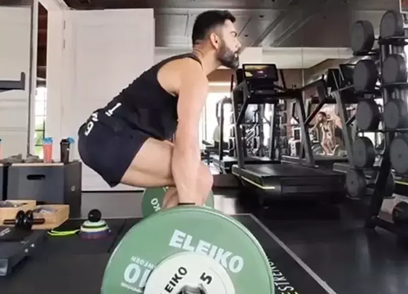 Video: Cricket star Virat Kohli shows his weightlifting prowess in the gym