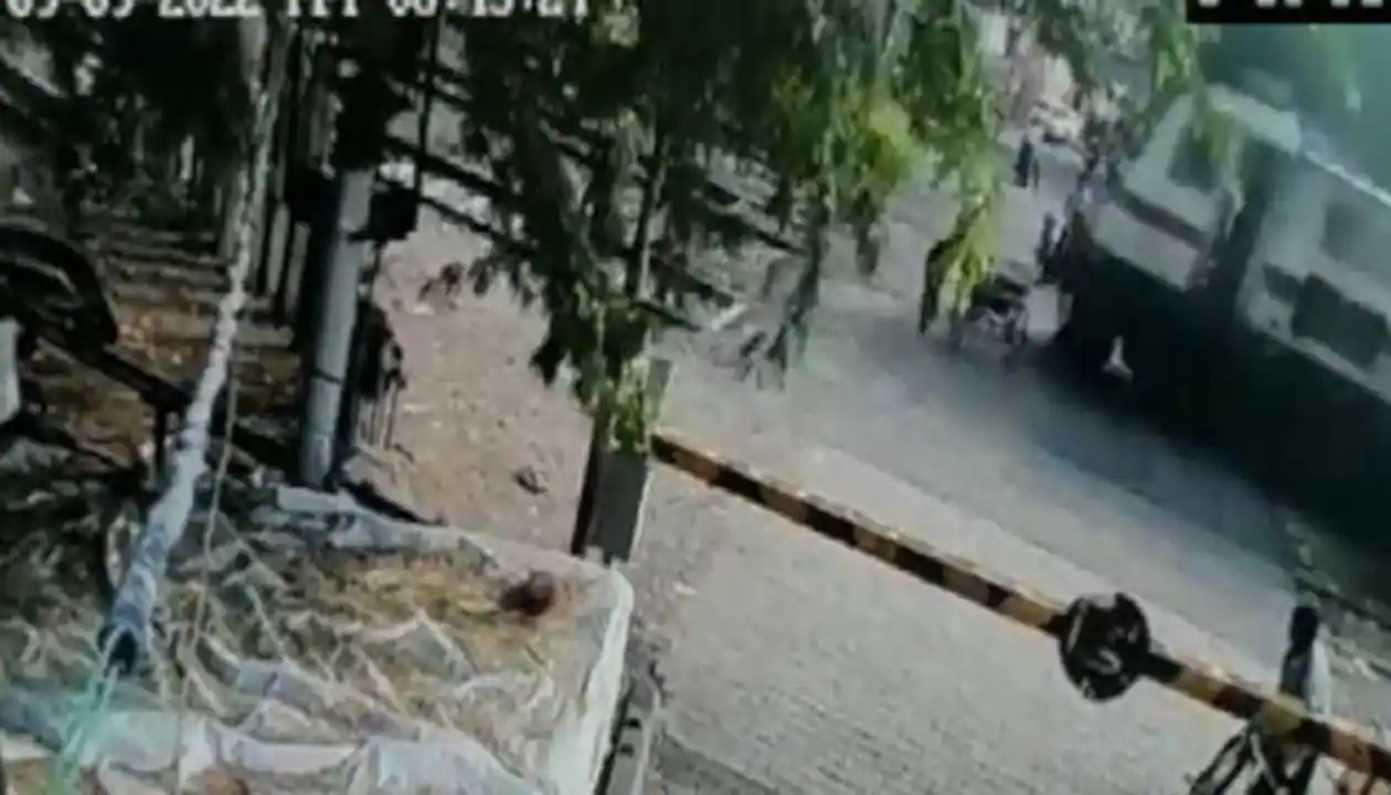 Watch: Man has miraculous escape as speeding train smashes rickshaw on Aligarh track 