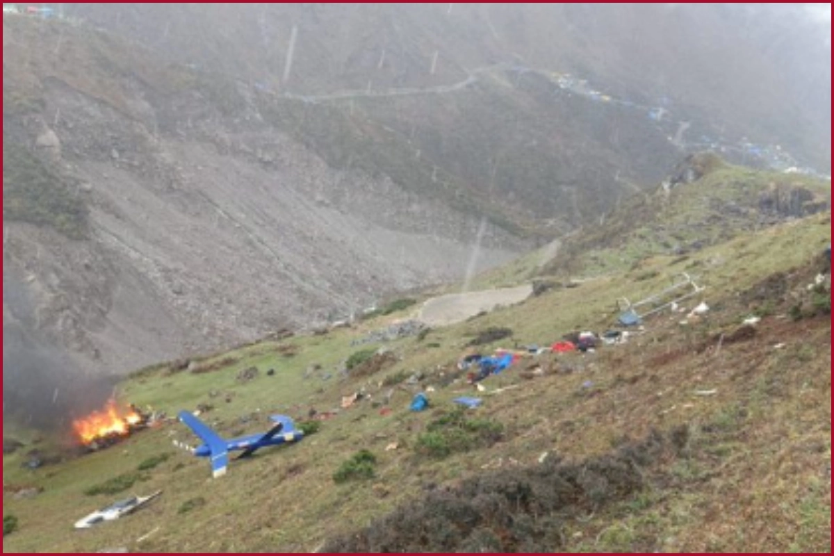 6 killed as helicopter with Kedarnath pilgrims crashes
