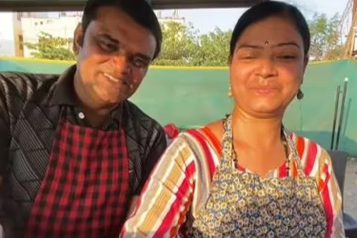 Video: Hearing impaired couple run popular pani puri stall in Nashik with a smile