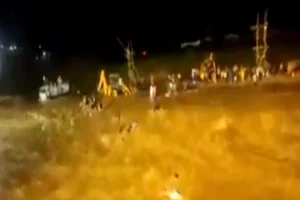 8 people killed, many missing in flash floods in West Bengal during Durga idol immersion