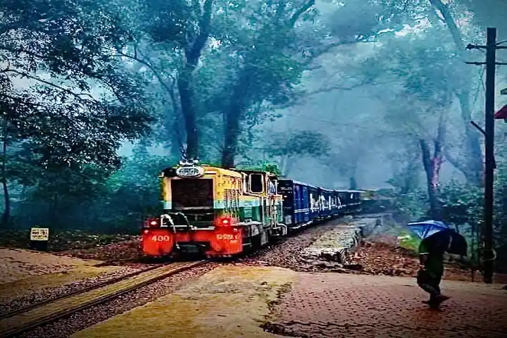 Return of Neral-Matheran toy train in Maharashtra cheers tourists