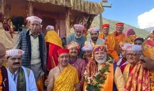 PM Modi strikes emotional chord with people ahead of Himachal polls