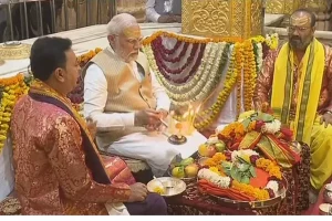 PM Modi visits Somnath temple as he kicks off next leg of high-voltage Gujarat poll campaign