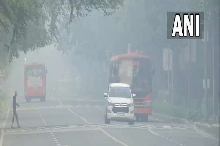 Diesel vehicles banned in Delhi as air turns hazardous