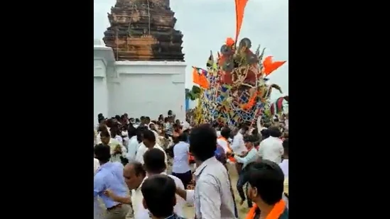 Video: Devotees have narrow escape as temple chariot collapses in Karnataka