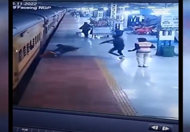 Video: Alert railway cop saves woman from being crushed under train at Maharashtra’s Akola