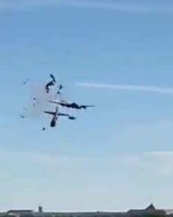 Video: Two planes collide mid-air at US air show, 6 killed