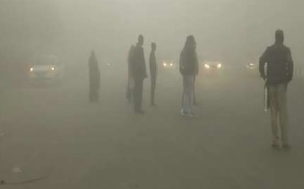 Thick fog covers Delhi-NCR as winter chill tightens grip