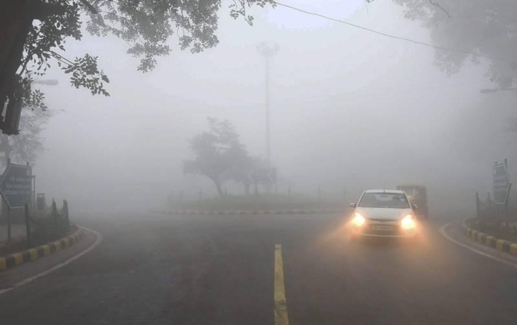 Cold wave intensifies in Delhi, northern states