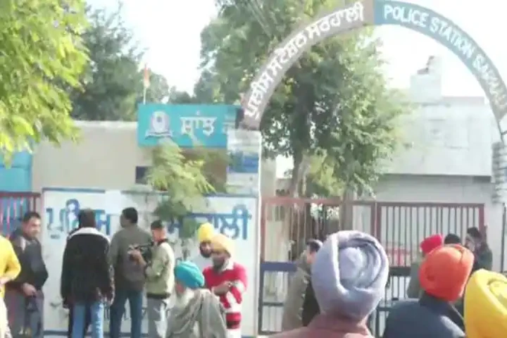 Terrorists launch grenade attack on police station in Punjab border village 