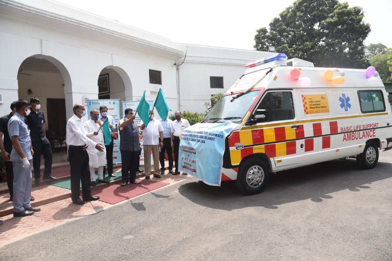 NHAI has deployed 900 ambulances on highways, says minister