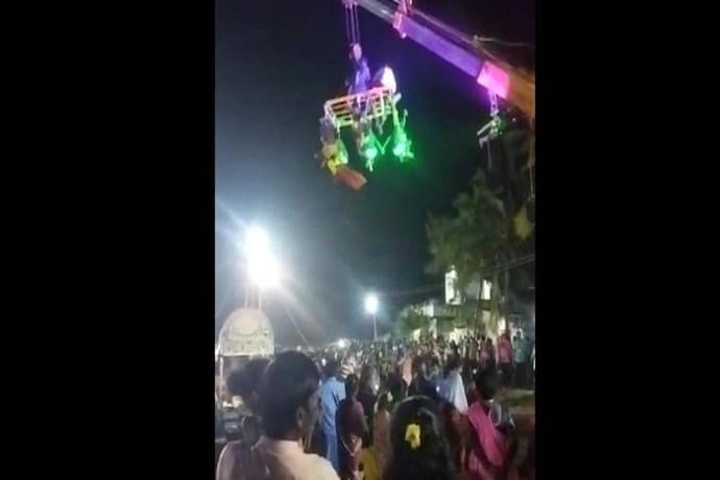 Video: Crane suddenly collapses at temple festival in Tamil Nadu, 3 killed 