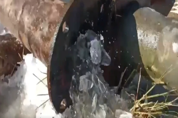 Viral Video: Cold wave in Srinagar turns flowing water into large chunks of ice