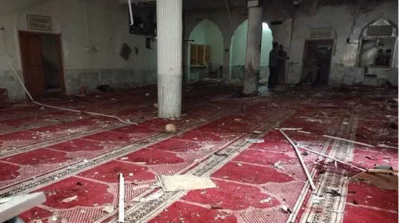 Video: 28 die in Shia mosque blast in Peshawar, 150 wounded