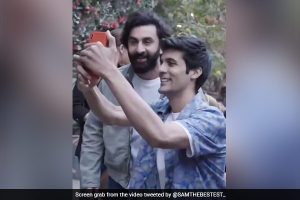 Watch: Bollywood star Ranbir Kapoor throws away phone of fan trying to click selfie with him