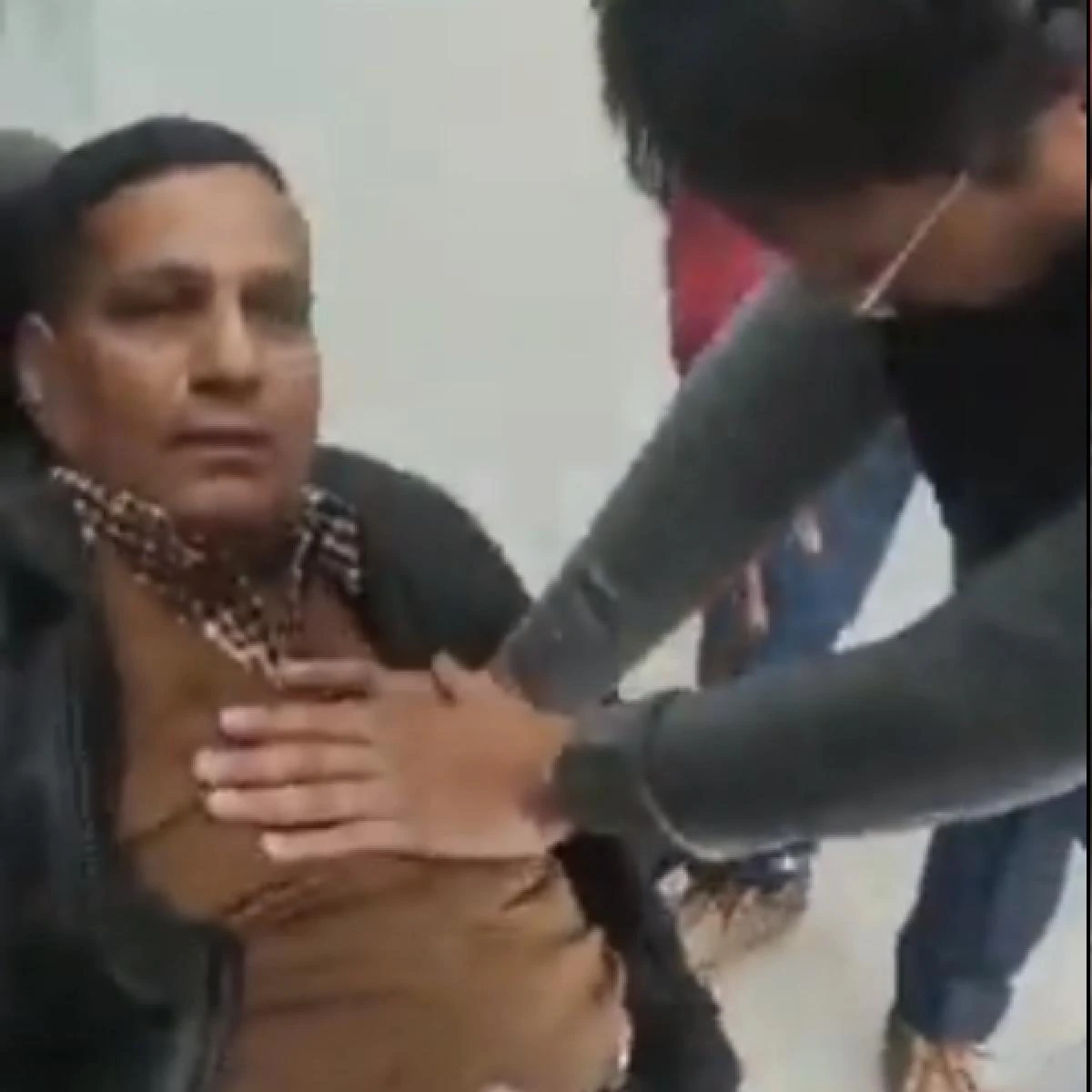 Video: Alert IAS officer does CPR to save man who collapses after heart attack in govt office