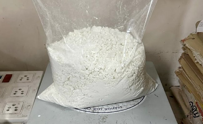 Rs 28 crore worth cocaine seized at Mumbai airport