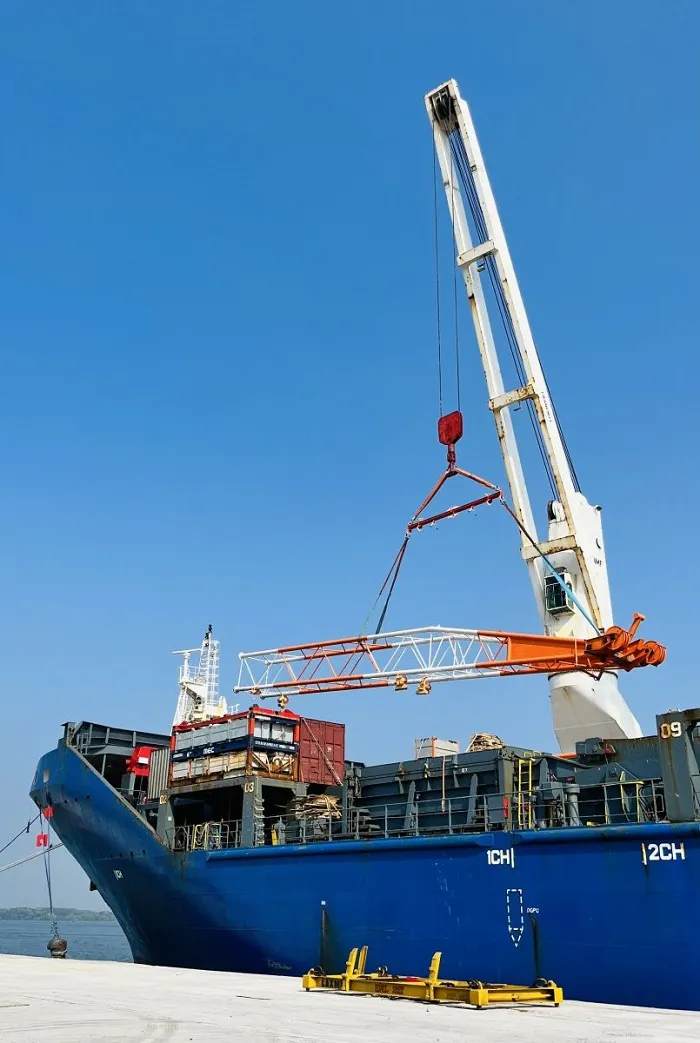 After a 14,000 km voyage, the first Russian crane arrives in India