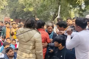 Watch: Brinda Karat beating a retreat during wrestlers’ protest  over sexual harassment