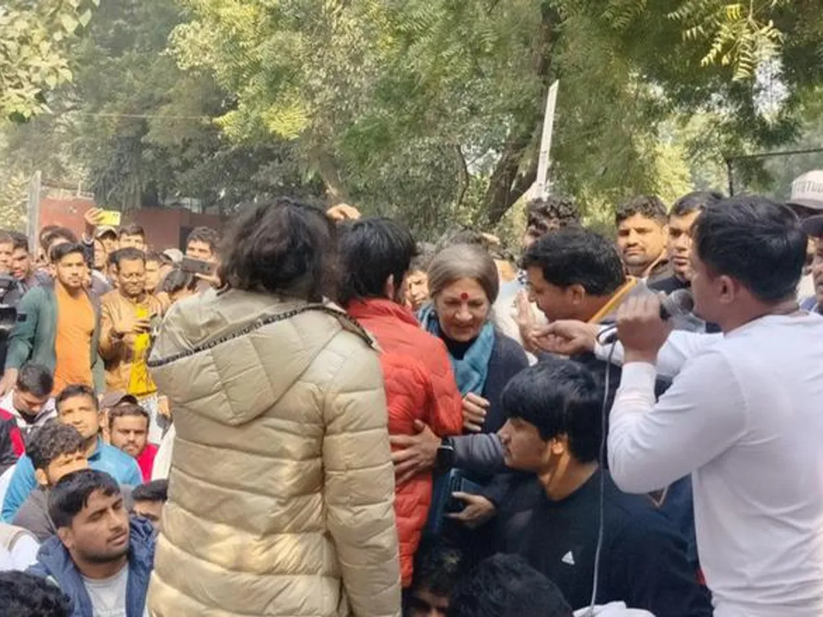 Watch: Brinda Karat beating a retreat during wrestlers’ protest  over sexual harassment
