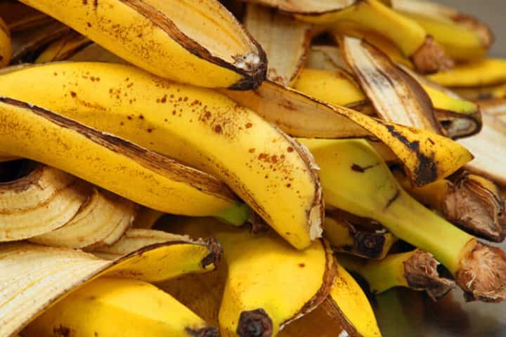 Banana peels that are thrown away are actually good for health 