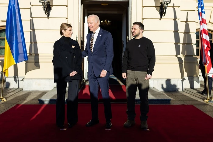 Biden pays surprise visit to Kyiv amid Russian claims of providing security guarantees