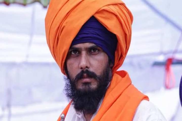 Separatist Amritpal Singh on the run, massive manhunt launched to nab “Waris Punjab de” head