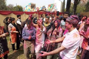 Watch videos: Hindus attacked with guns, sticks for playing Holi in Islamabad