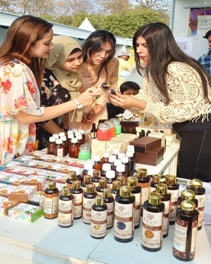 Festival of fragrance in Delhi attracts people in droves