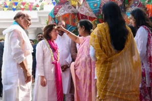 Watch: US Secretary of commerce’s Holi celebrations at Rajnath’s residence