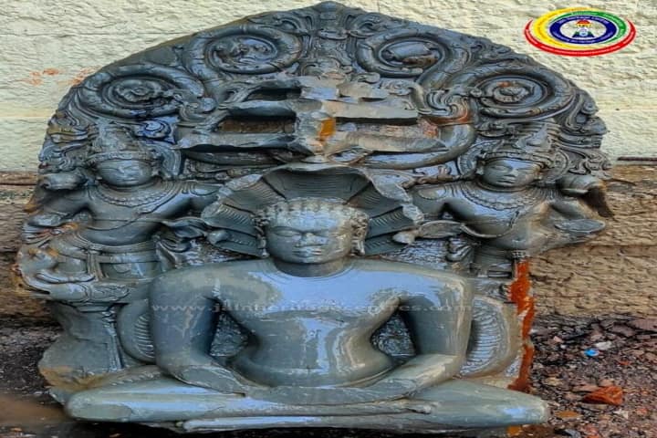 Parshvanatha statue Hebbal2