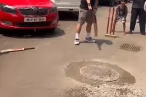 Watch: David Warner plays gully cricket with locals in Mumbai ahead of ODI