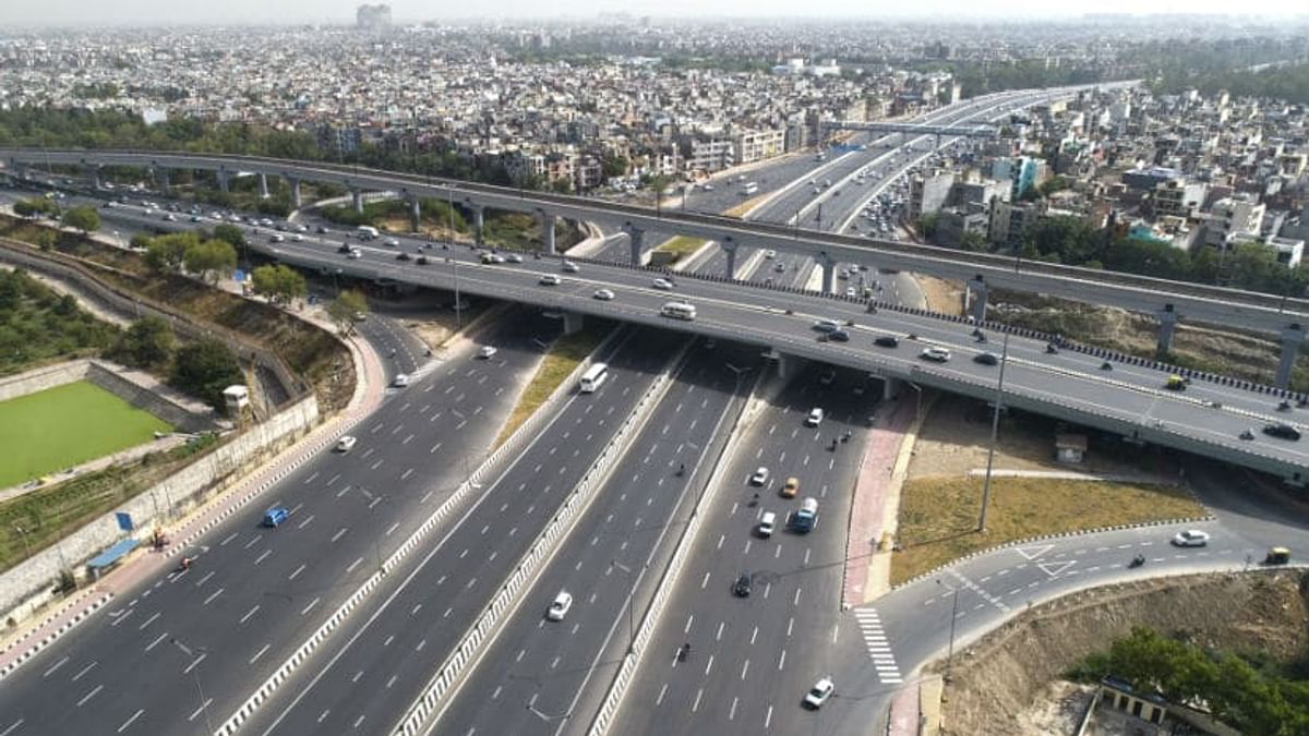 Delhi-Mumbai Expressway on top list for setting up 600 Wayside Amenities sites