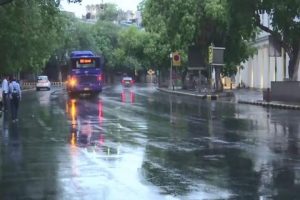 Heavy rain lashes Delhi