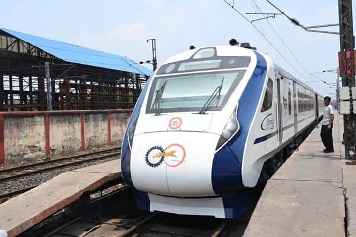 Howrah-Puri Vande Bharat Express carries out successful trial run