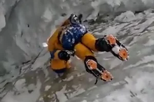 Rare video: Dare-devil Polish mountaineer rescues Indian climber from deep gorge on Mount Annapurna