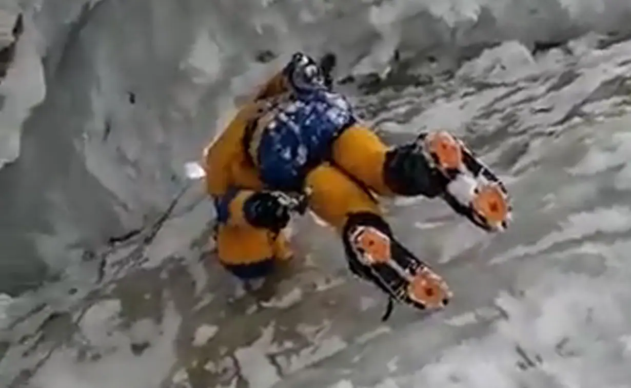 Rare video: Dare-devil Polish mountaineer rescues Indian climber from deep gorge on Mount Annapurna