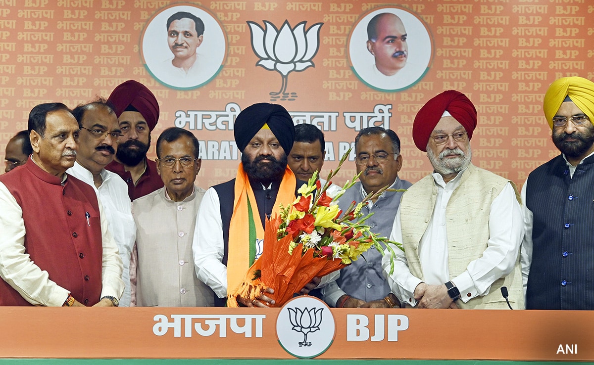 Akali Dal leaders join BJP