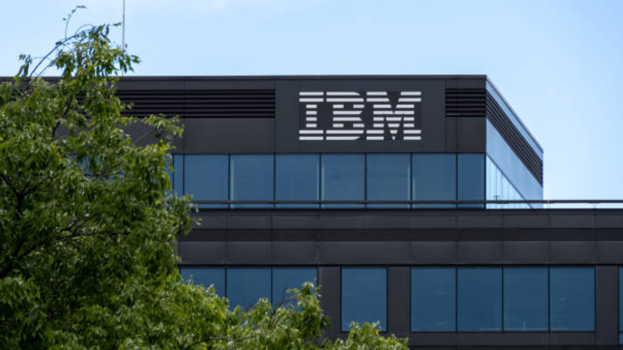 IBM chief sees AI replacing 7,800 hands in global tech giant