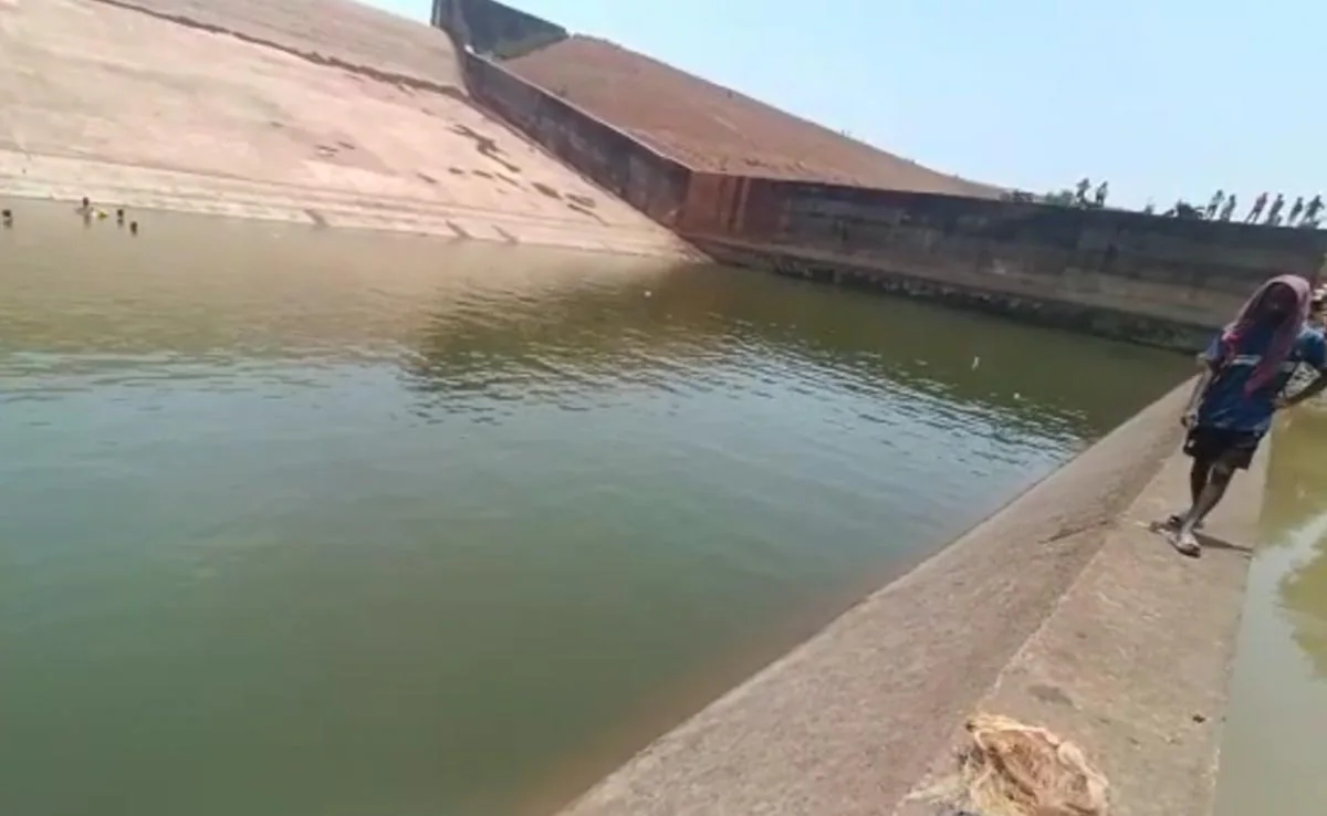 Chhattisgarh shocker: Official pumps water out of dam for 3 days as his phone fell into it