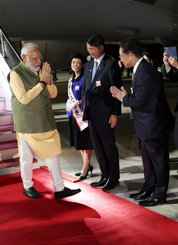 PM Modi arrives in Hiroshima for G7 Summit, rousing welcome by Indian diaspora