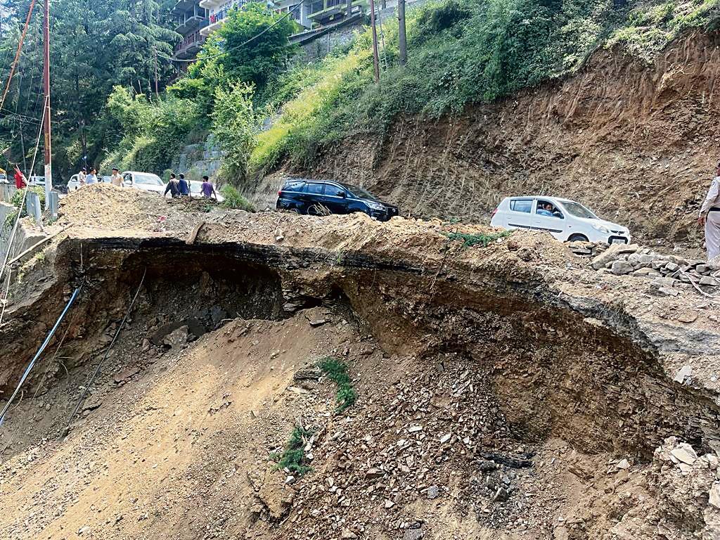 Massive landslide on key Himachal highway hits peak tourist season 