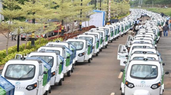 516 e-autos flagged-off in Andhra for waste collection