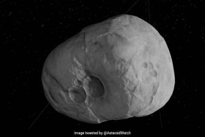 Asteroid the size of 10 buses to skim past Earth today